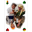 Spielkartenmotiv: vier spiegelbildlich angeordnete, puppenhaft wirkende Figuren in traditioneller Tracht, jeweils mit Bierkrug, in den Ecken Spielkartensymbole (Herz, Pik) — humorvolle Darstellung von trinkenden Gestalten.
